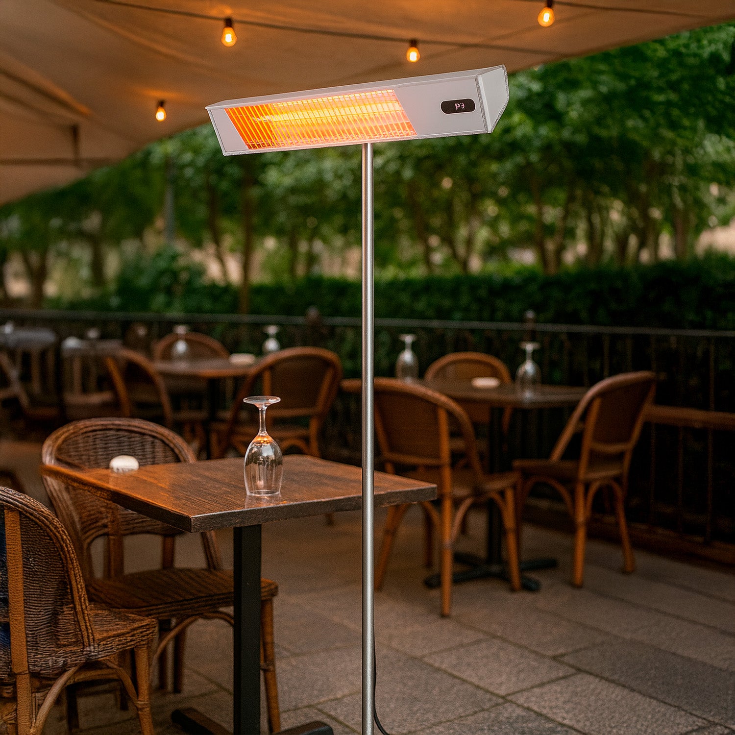 Piantana Infrarossi 2000w Per Esterno Con Design Elegante e Resistente