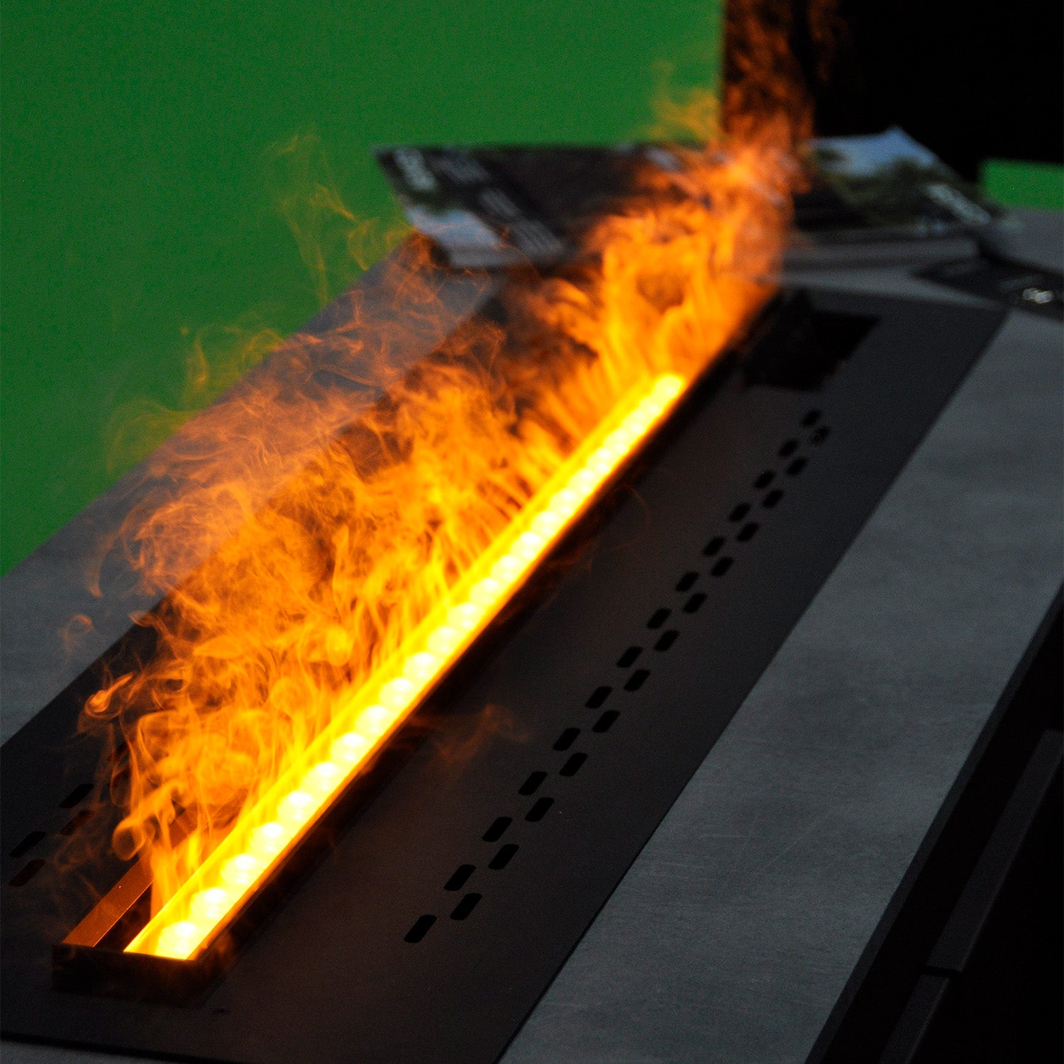 Caminetto Resia 100 Eleganza e Calore con Effetto Fiamma Rea