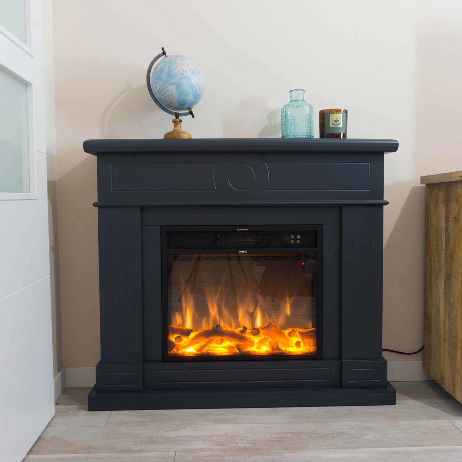 Caminetto Elettrico Grigio Scuro Con Effetto Fiamma Realistico