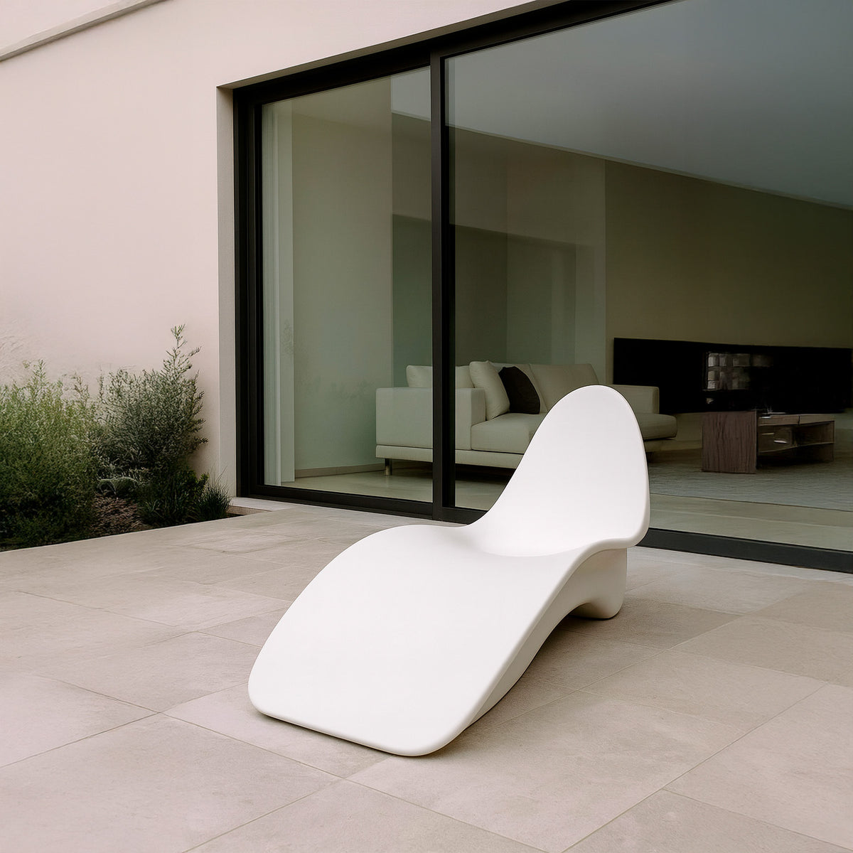 Chaise Longue Bianca In Vetroresina Sined Comfort e Design