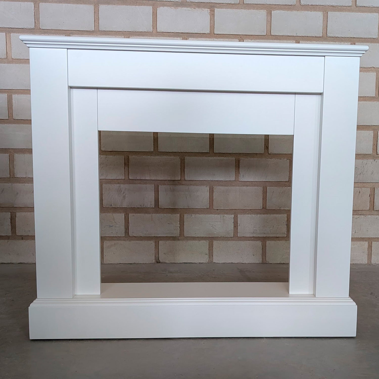 Cornice Camillo Bianca eleganza resistenza e design moderno