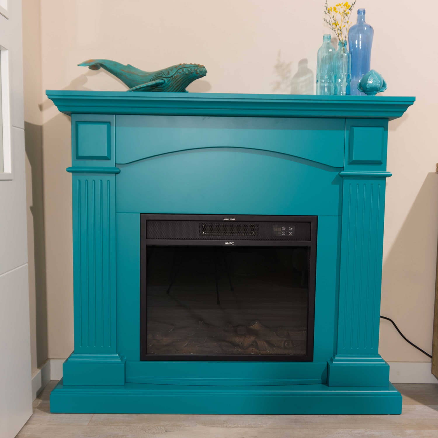 Cornice Blu Turchese Per Caminetto Cetona Eleganza e Qualita