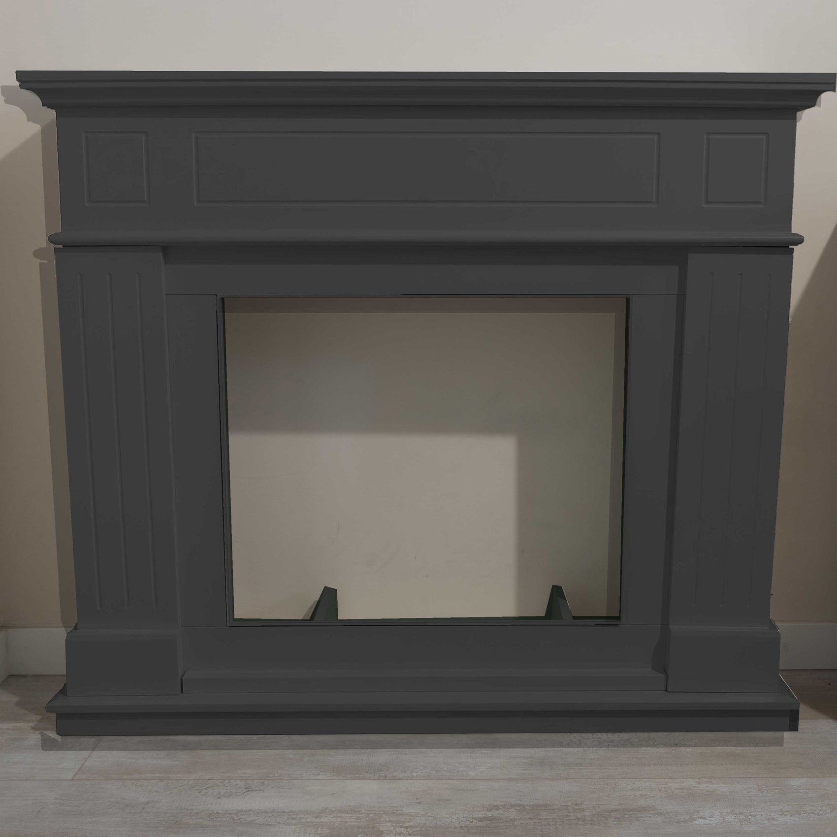 Cornice In Legno Grigio Scuro Per Camino Design Elegante e Resistente