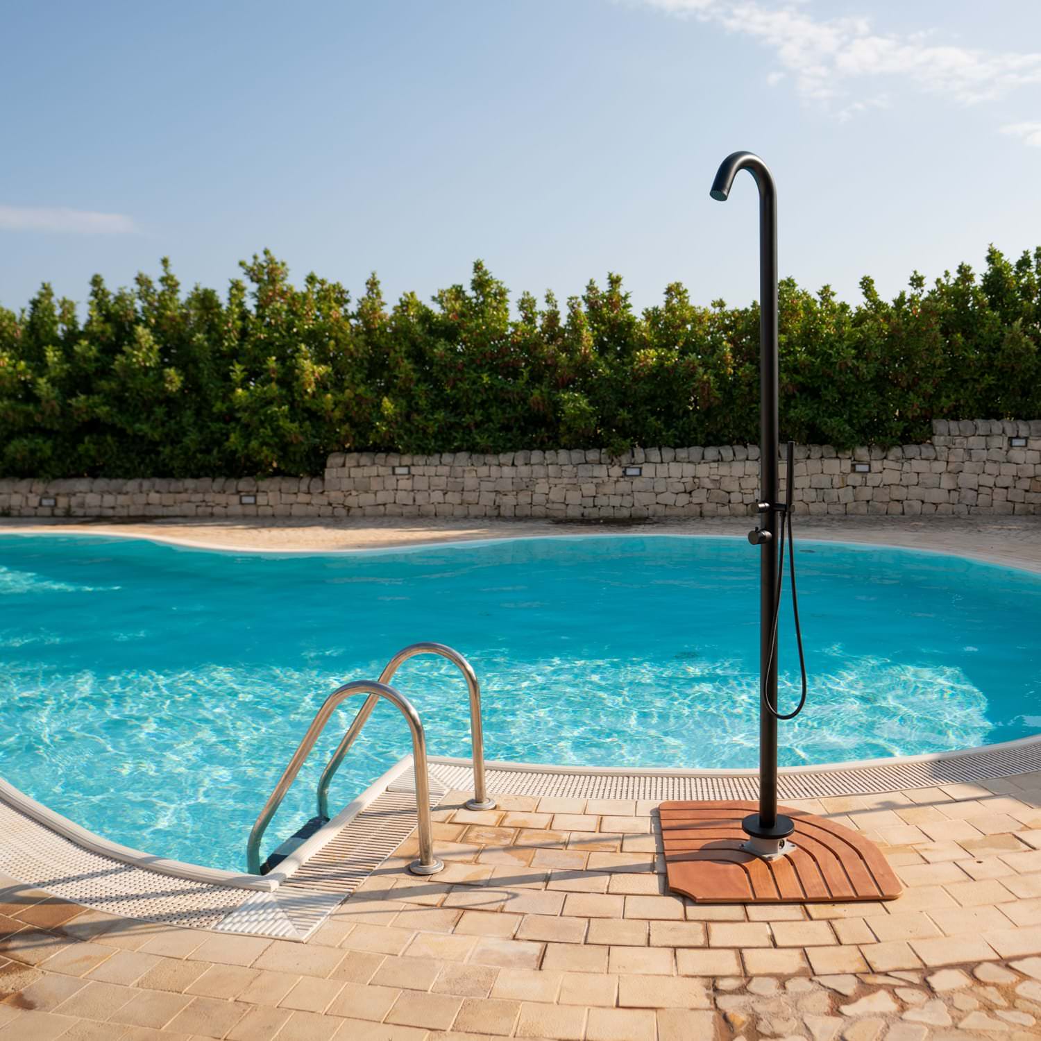 Doccia Da Giardino Nera In Acciaio Inox Aisi 316l Con Miscelatore e Doccetta Design Elegante e Resistente Per Esterni e Interni Acquista Ora Con Spedizione Gratuita e Garanzia Postvendita