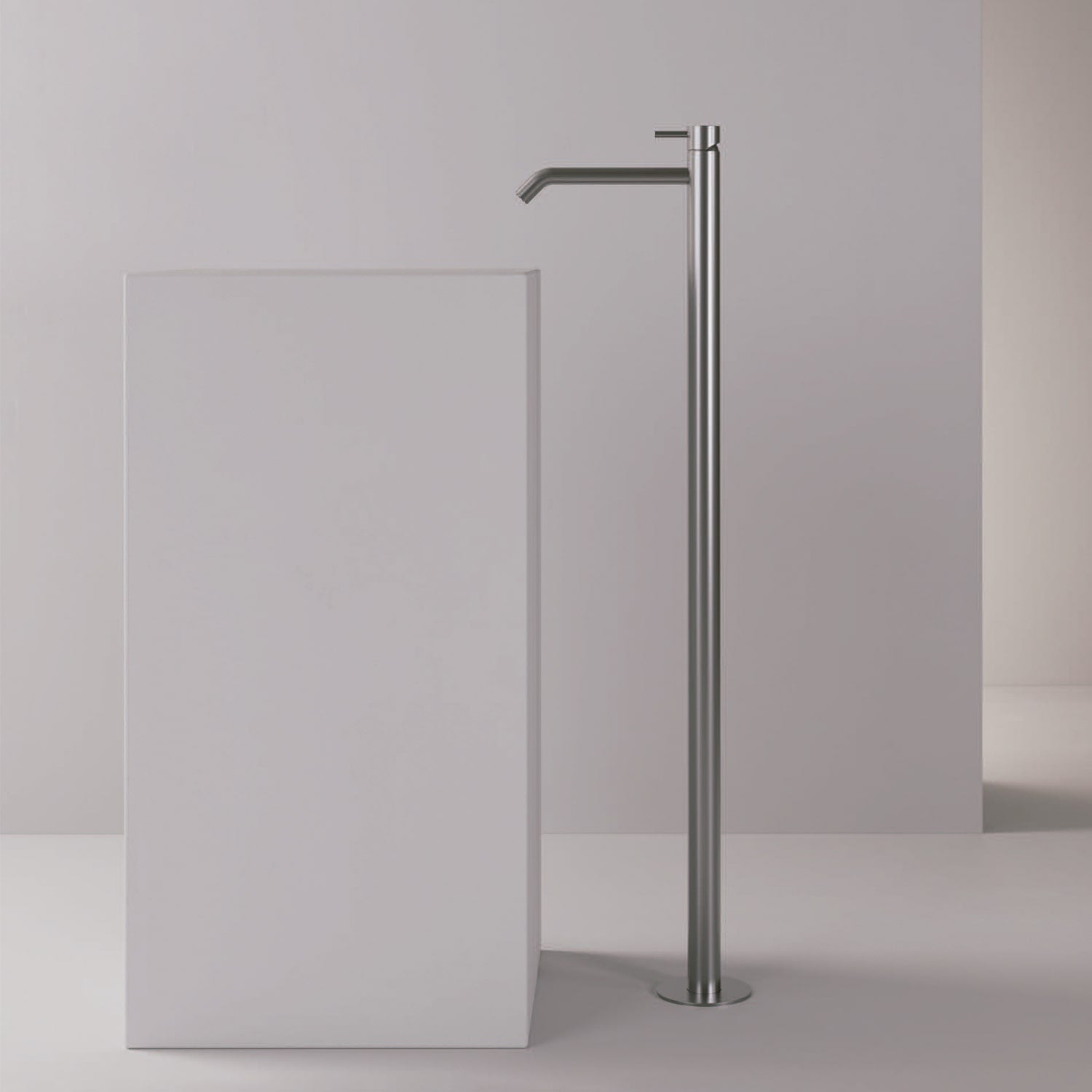Minidoccia Slim Inox eleganza e funzionalita per il tuo bagno