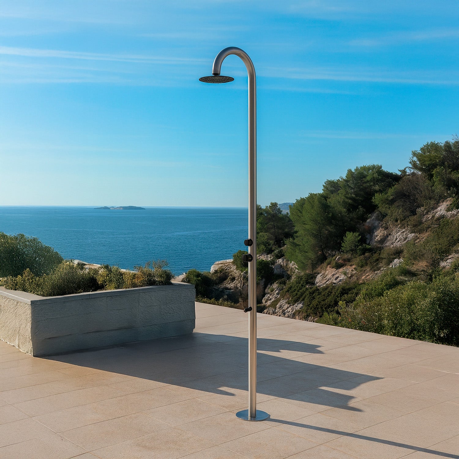 Doccia Palau Sined eleganza e resistenza per piscina e giardino
