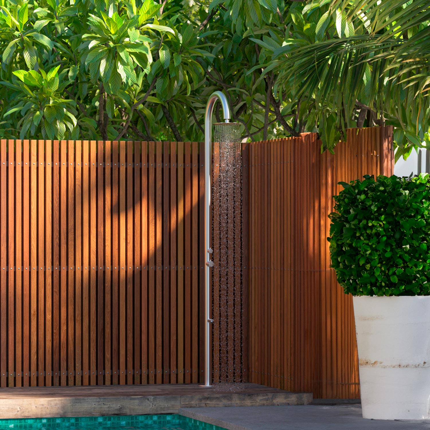 Doccia Palau Inox Sined Eleganza e Resistenza Per Piscina e Giardino