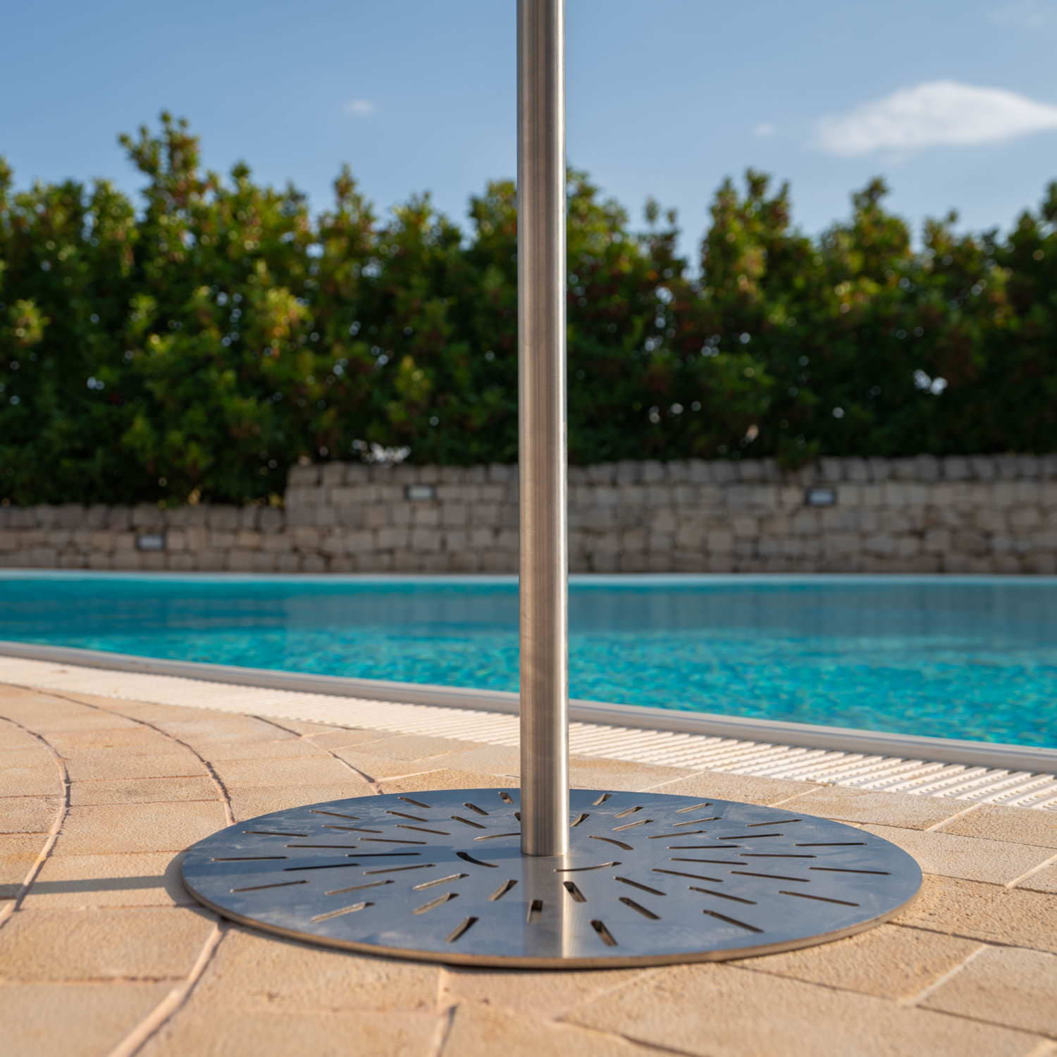 Doccia Simius Inox Sined Eleganza e Qualita Per Il Tuo Giardino
