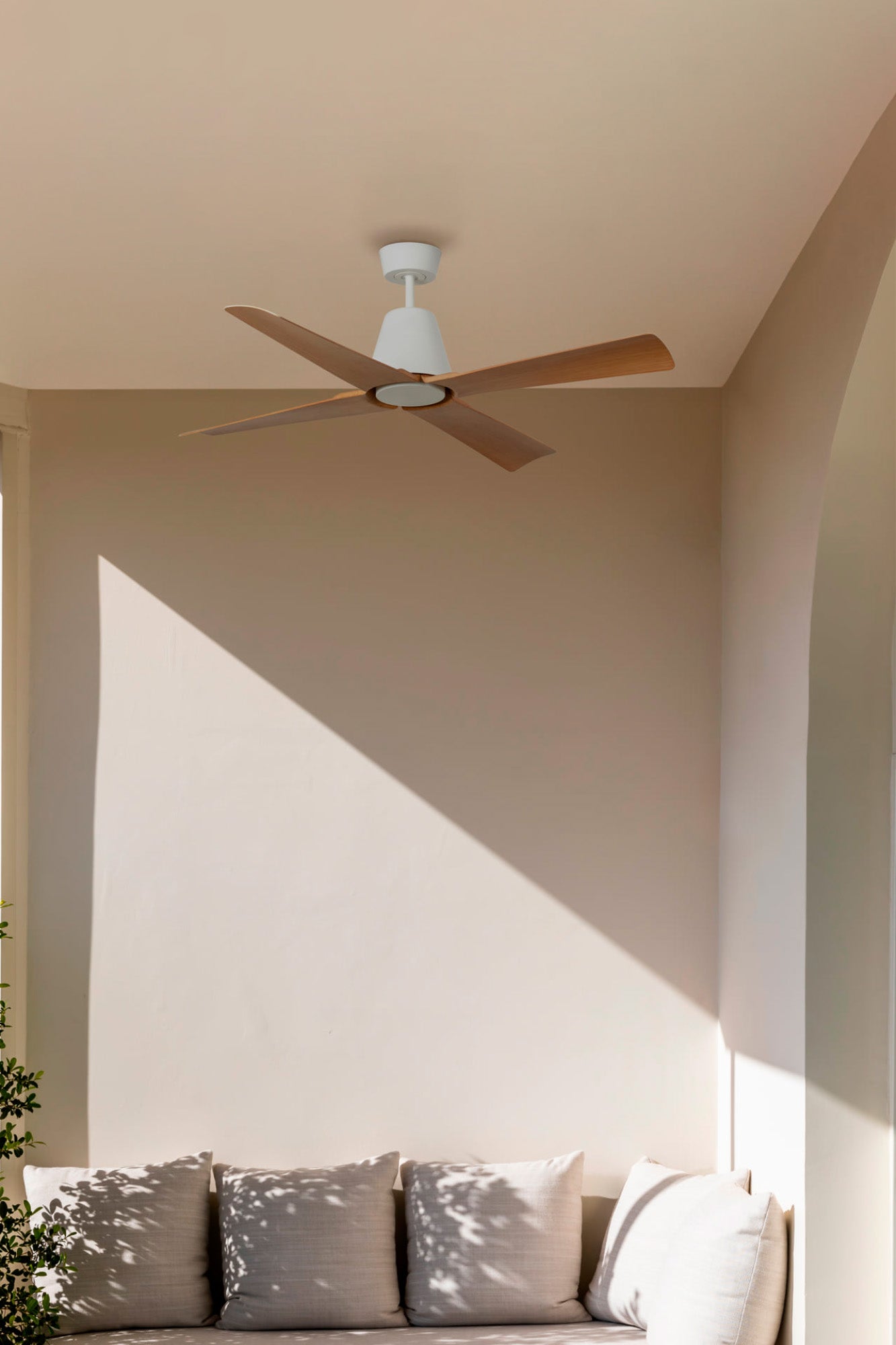Faro Typhoon Dc Bianco Eleganza e Qualita