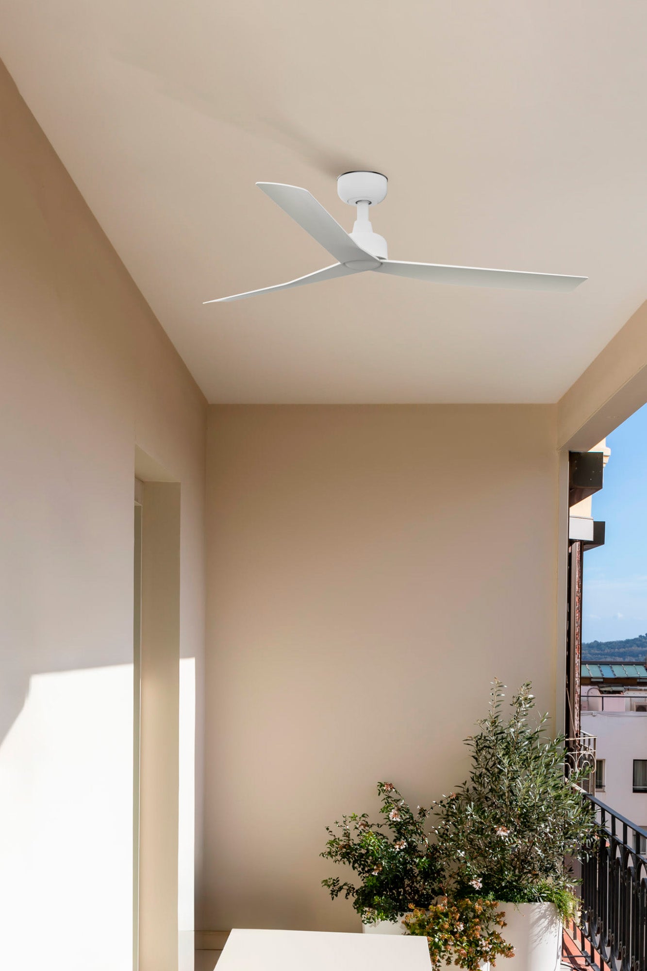 Ventialtore da soffitto Faro Marine bian