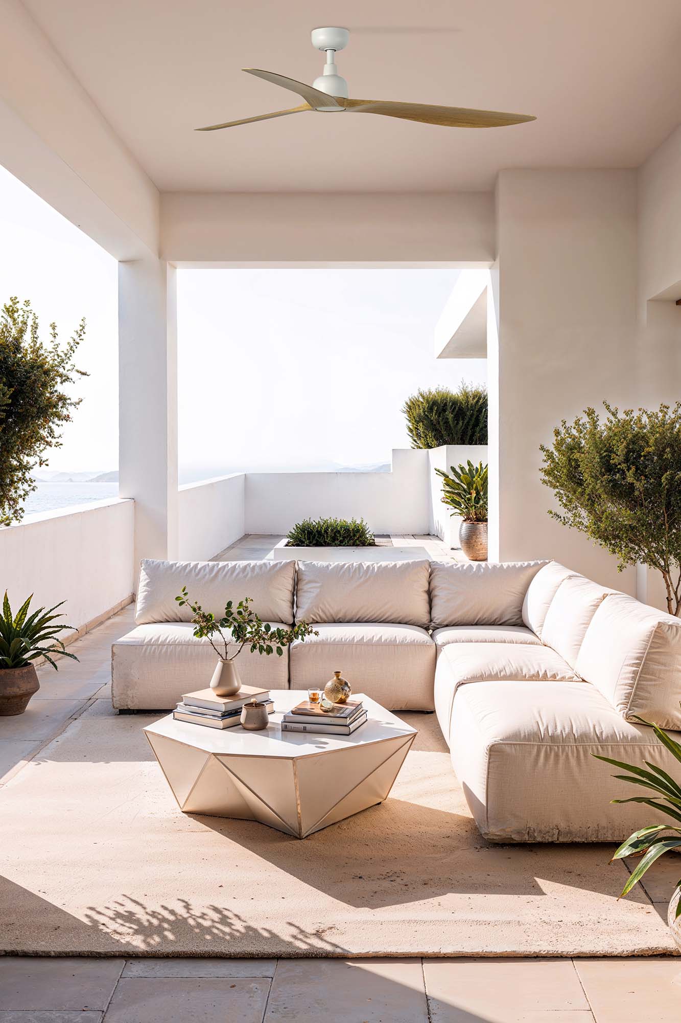 Faro Outwood Eleganza e Funzionalita Mod