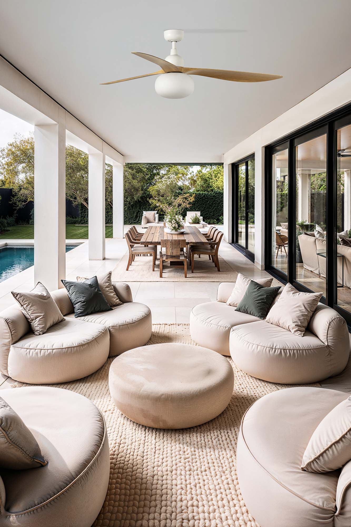 Faro Outwood l Eleganza e Funzionalita