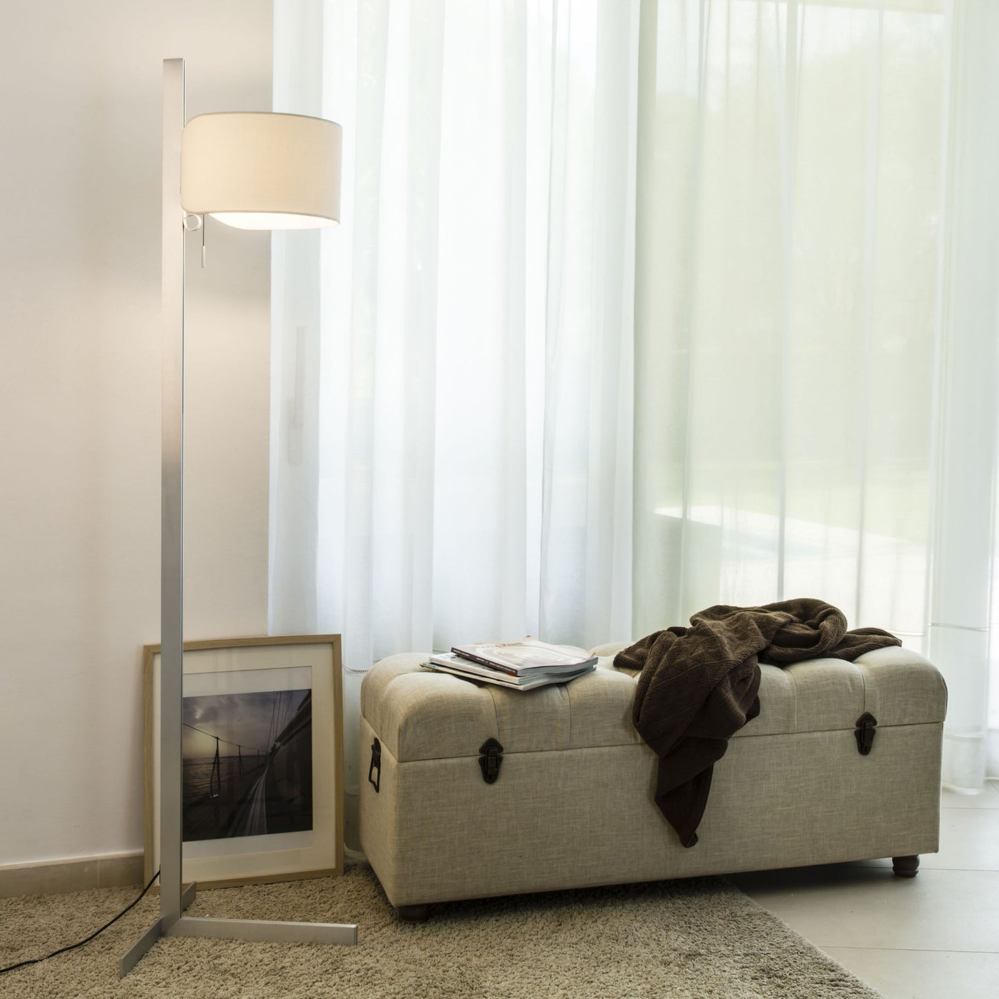Lampada Treppiedi Bianca In Alluminio Mpc 57210