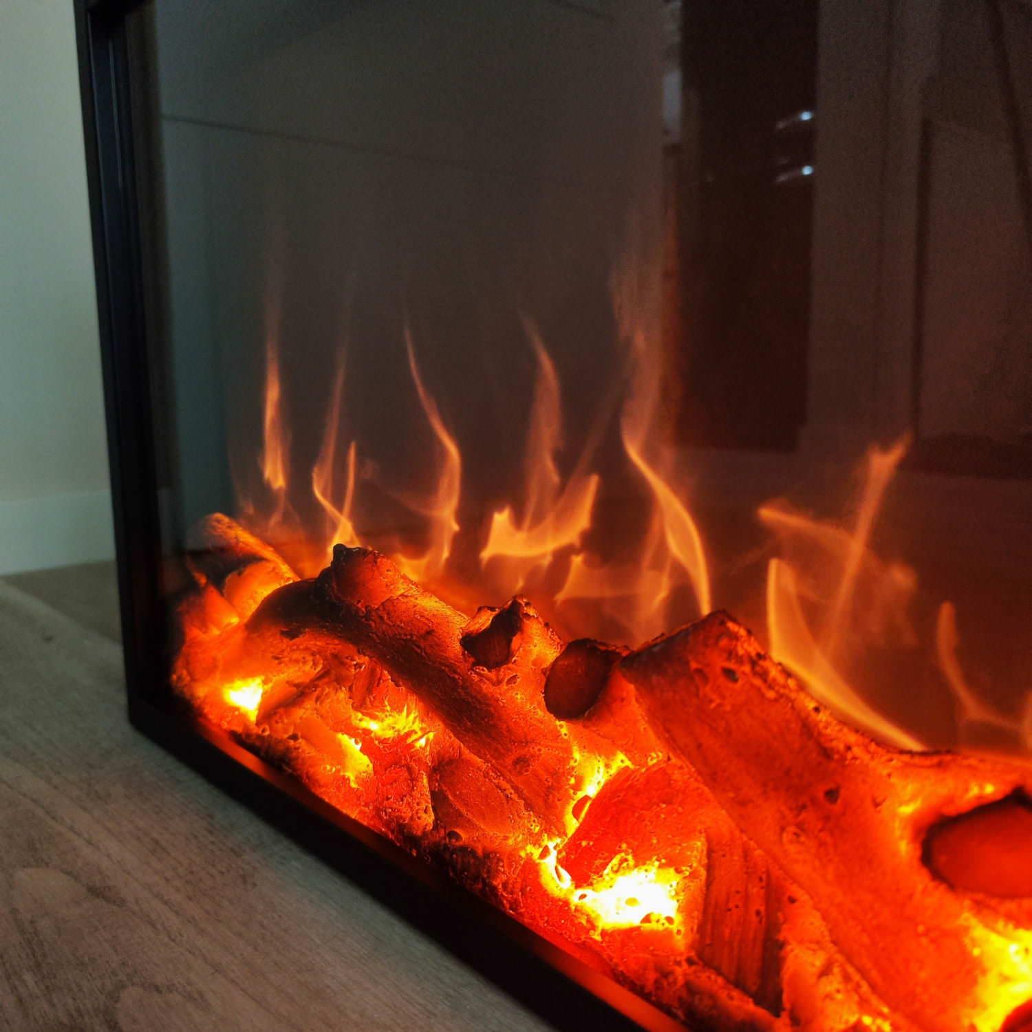 Bruciatore Elettrico Fuego 1500w Eleganza e Potenza Per Il Tuo Camino
