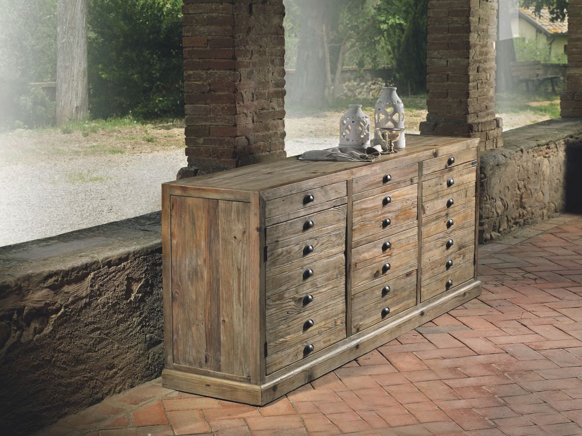 Credenza Lavanda In Legno Vecchio Eleganza e Funzionalita