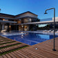 Doccia piscina inox 316 OREGON eleganza e qualita per il tuo giardino Realizzata in acciaio inox 316 nero offre resistenza allusura e alla corrosione Dotata di diffusore orientabile e rubinetto monoforo e laccessorio perfetto per gli spazi esterni