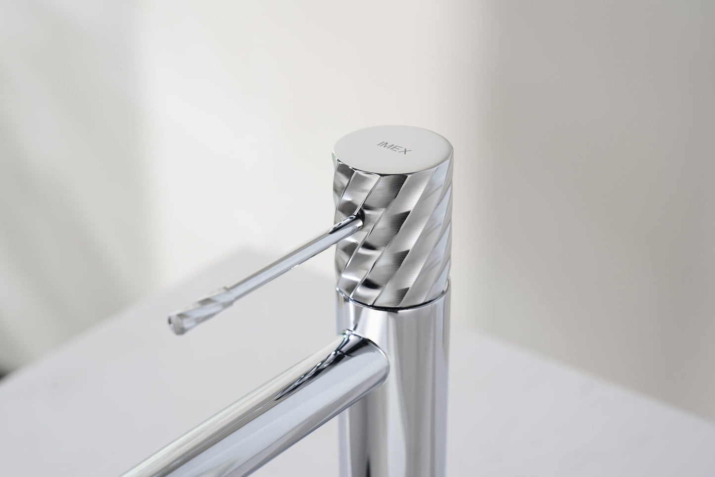 MISCELATORE MONOCOMANDO PER LAVABO