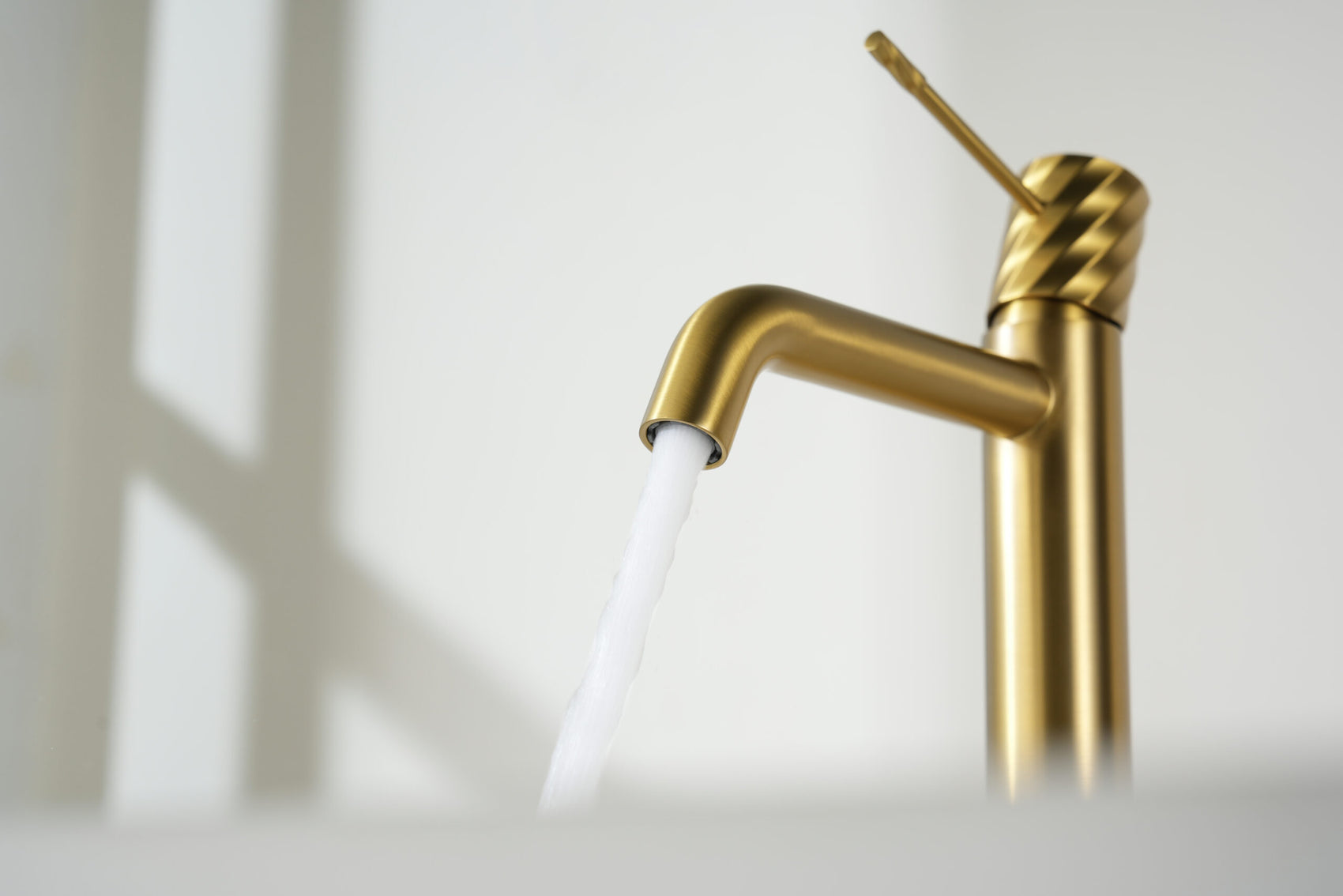 Imex Bdb063 1oc mezclador oro cepillado elegante y resistente