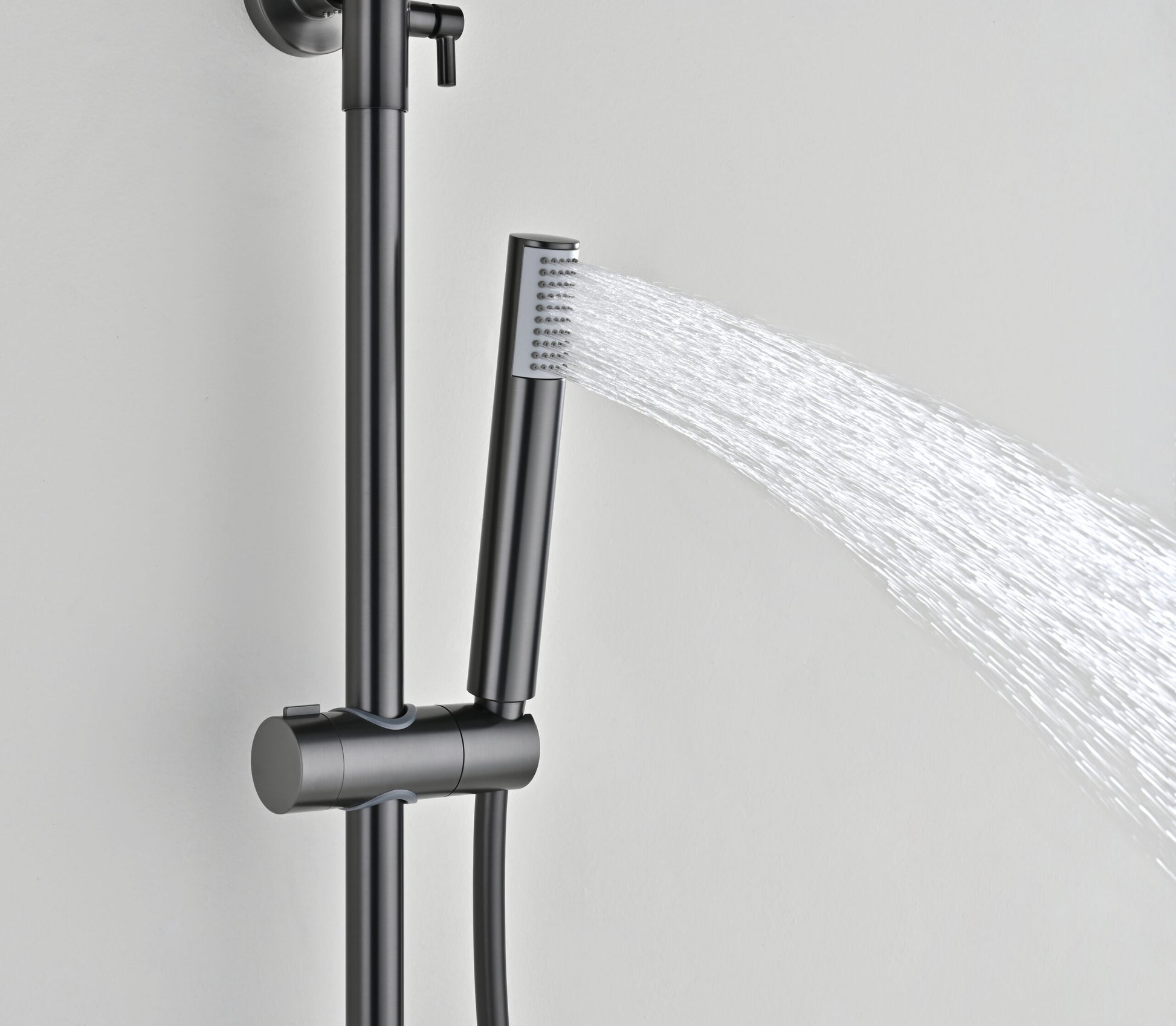 Set de ducha monomando Imex de latón PVD, elegante y resistente