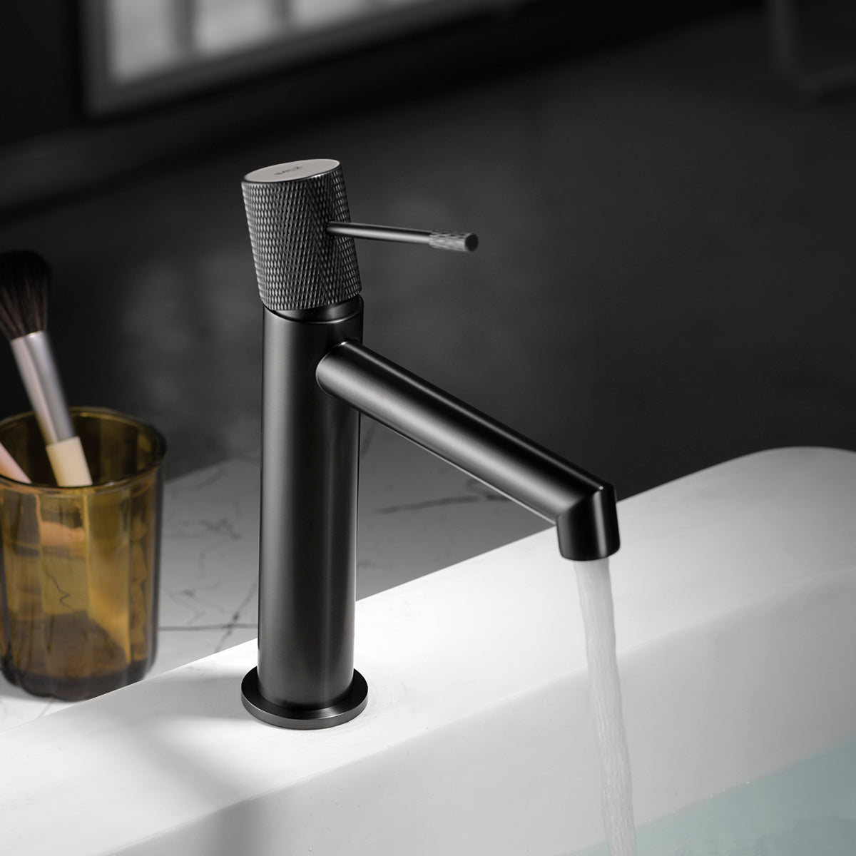 Miscelatore lavabo Line nero opaco