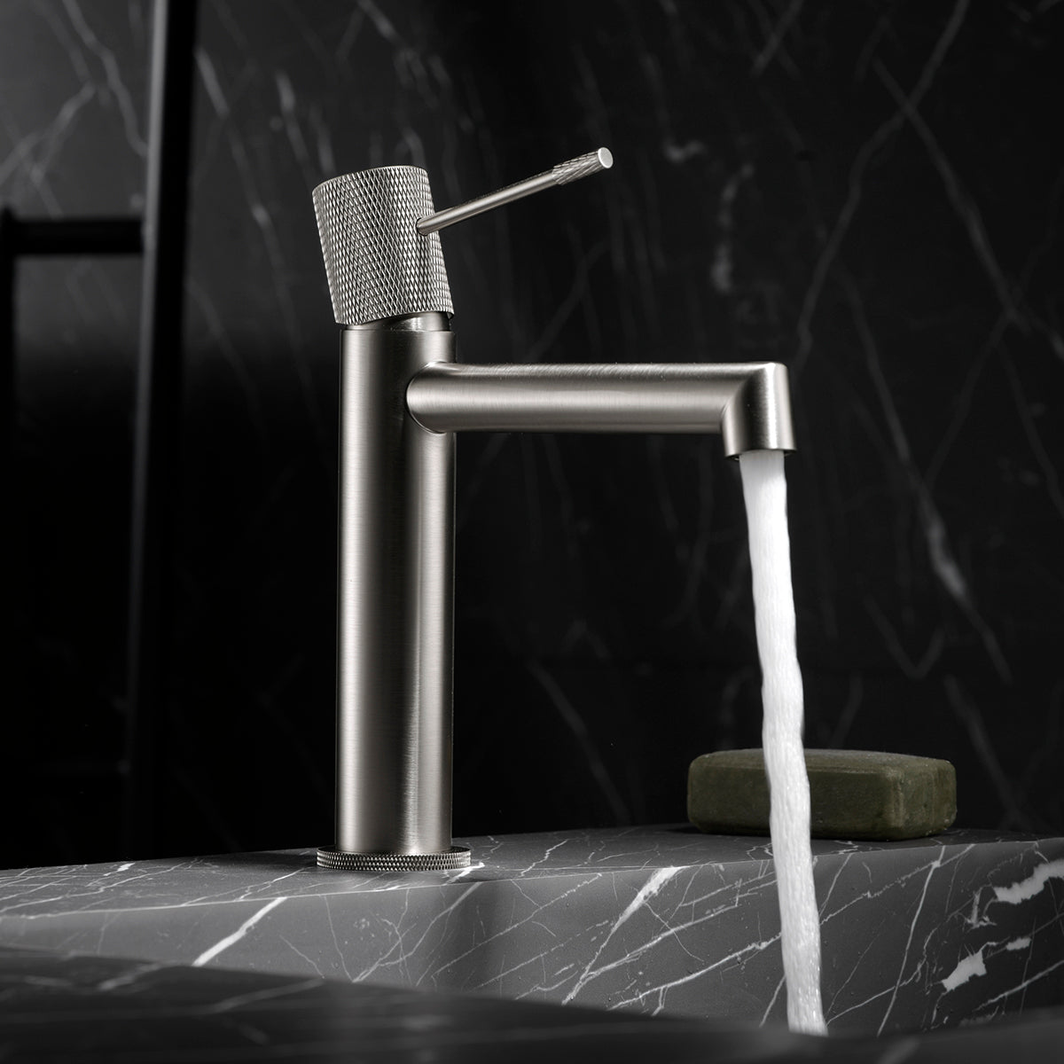 Miscelatore lavabo Line nikel spazzolato
