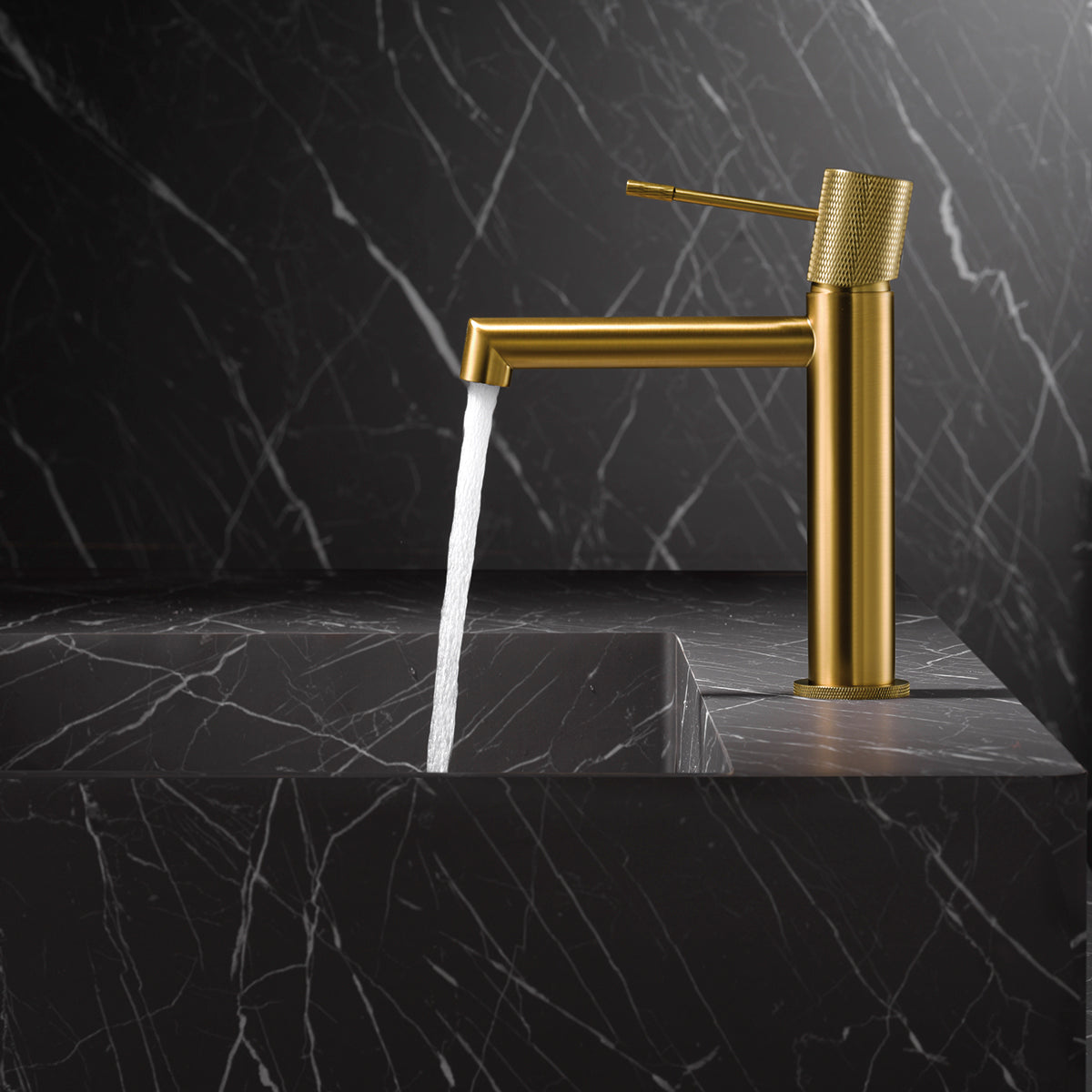 Miscelatore lavabo Line oro spazzolato