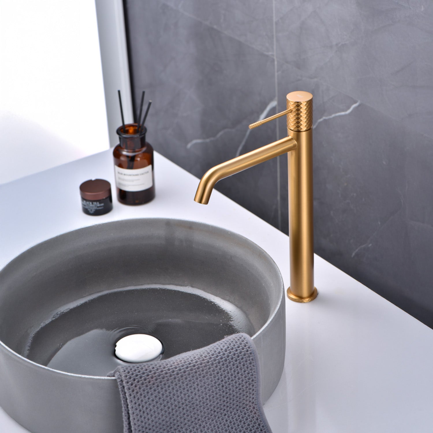 Miscelatore monocomando per lavabo alto