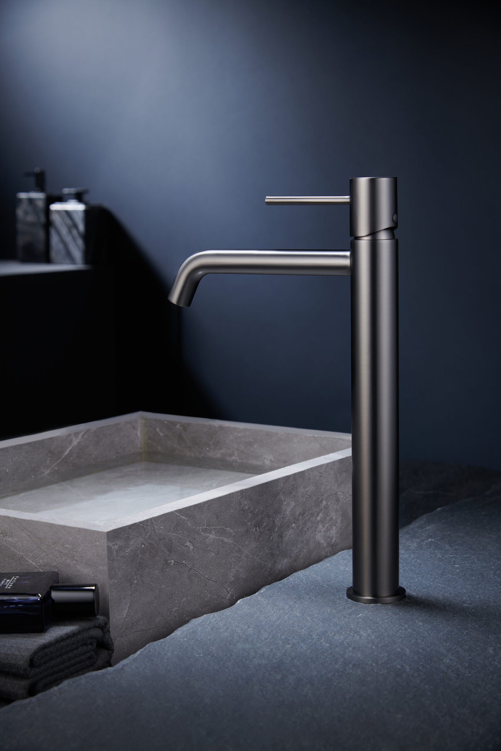 Miscelatore lavabo alto Monza black gun