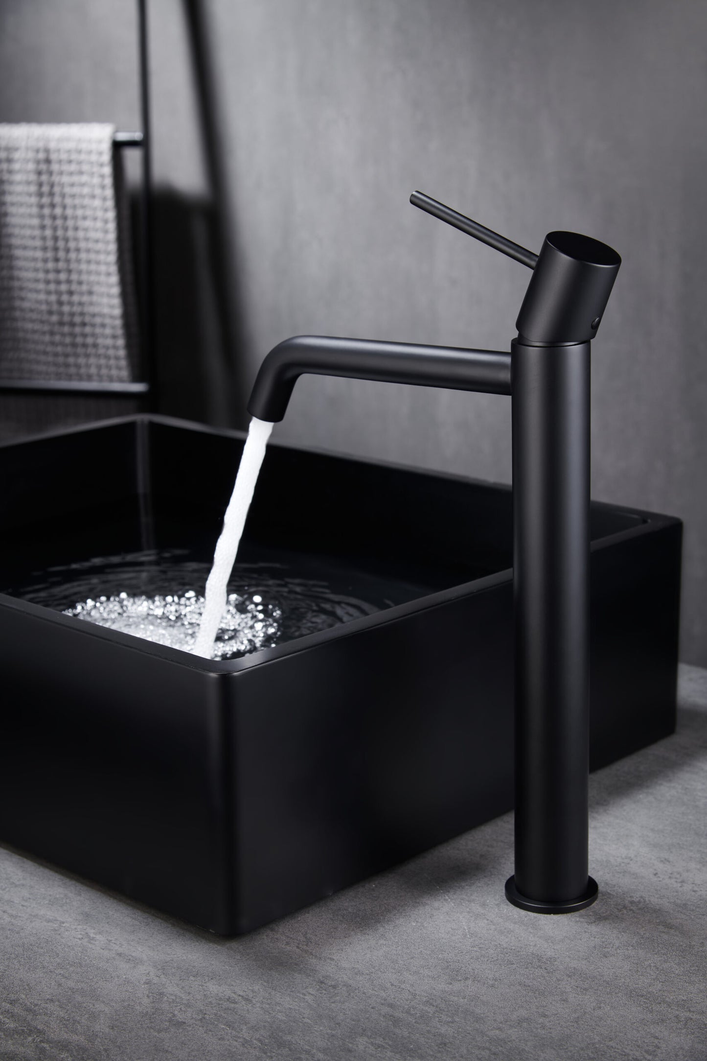 Miscelatore lavabo alto Monza nero opaco
