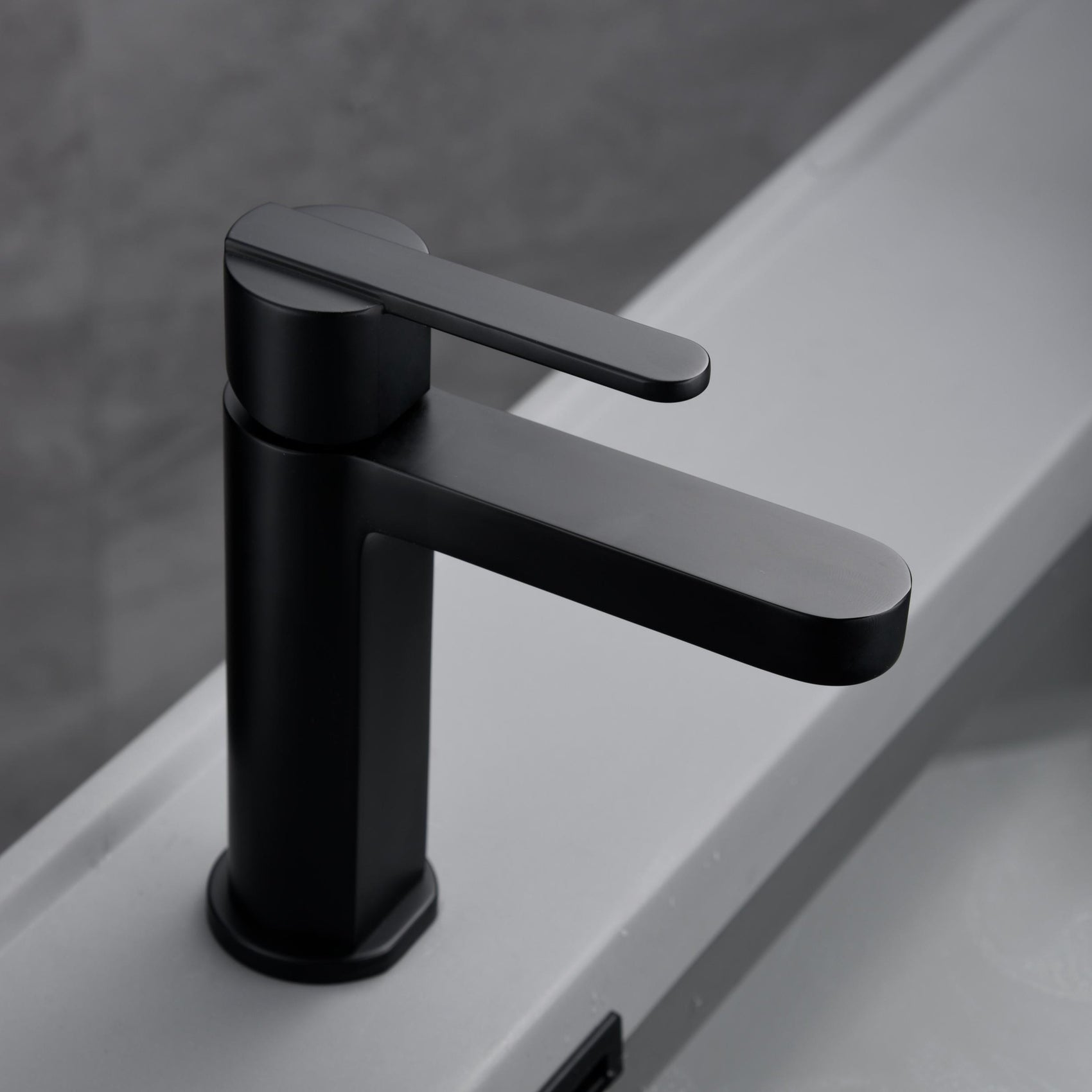 Miscelatore lavabo Roma nero opaco