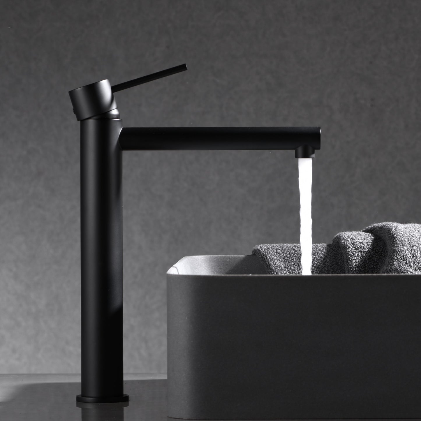 Miscelatore lavabo alto Milos Stick nero