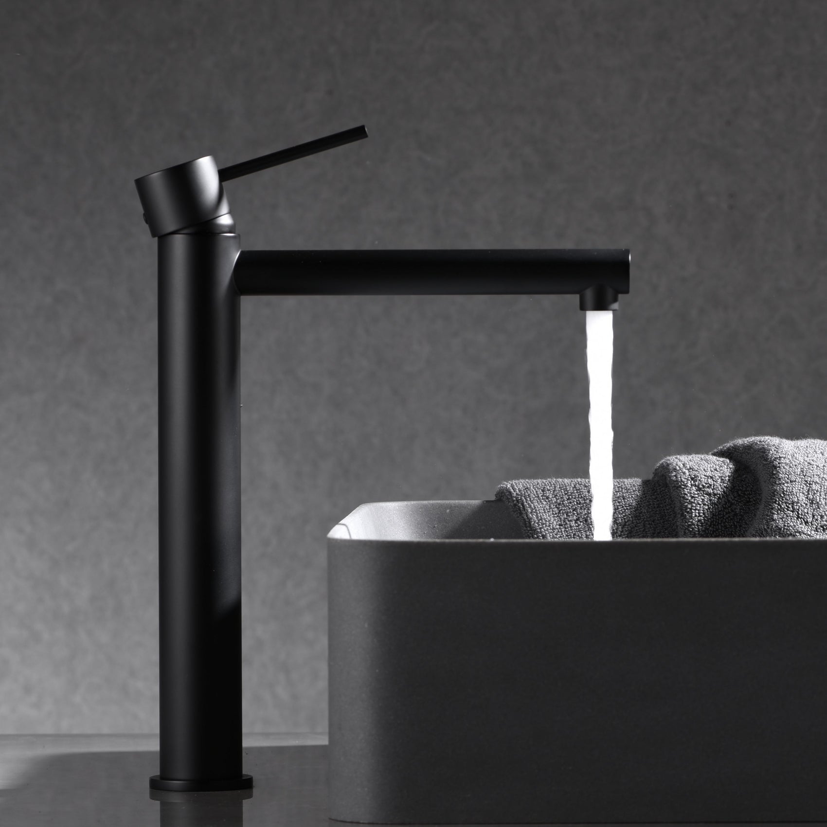 Miscelatore lavabo alto Milos Stick nero