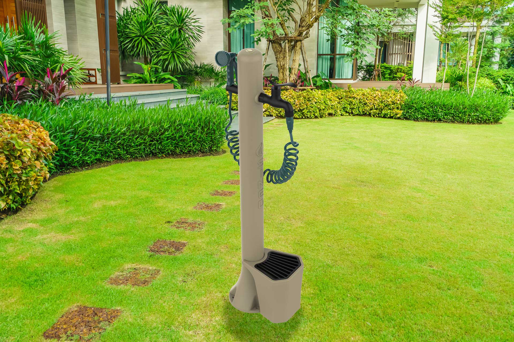 Fontanella da giardino tortora con secchiello 5L e tubo flessibile