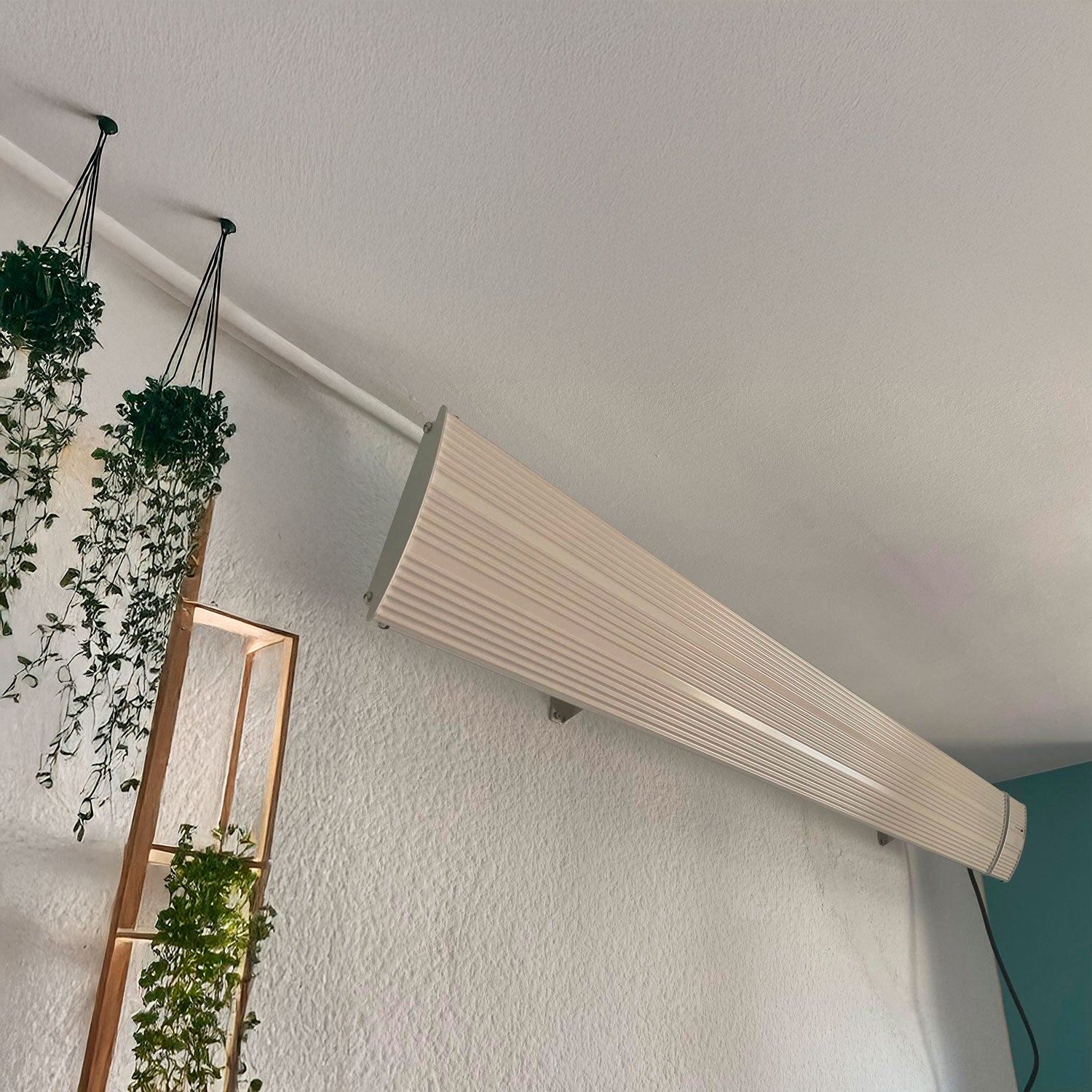Riscaldatore a Infrarossi Bianco 2400w Marbella2400w Eleganza e Comfort Per Interni Ed Esterni