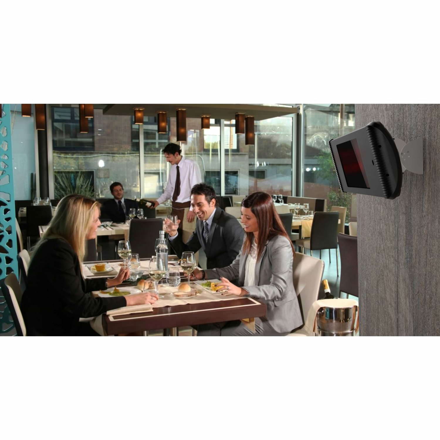 Riscaldatore Infrarossi Aaren 2400W Nero: Eleganza e Durabilità per Ambienti Interni ed Esterni