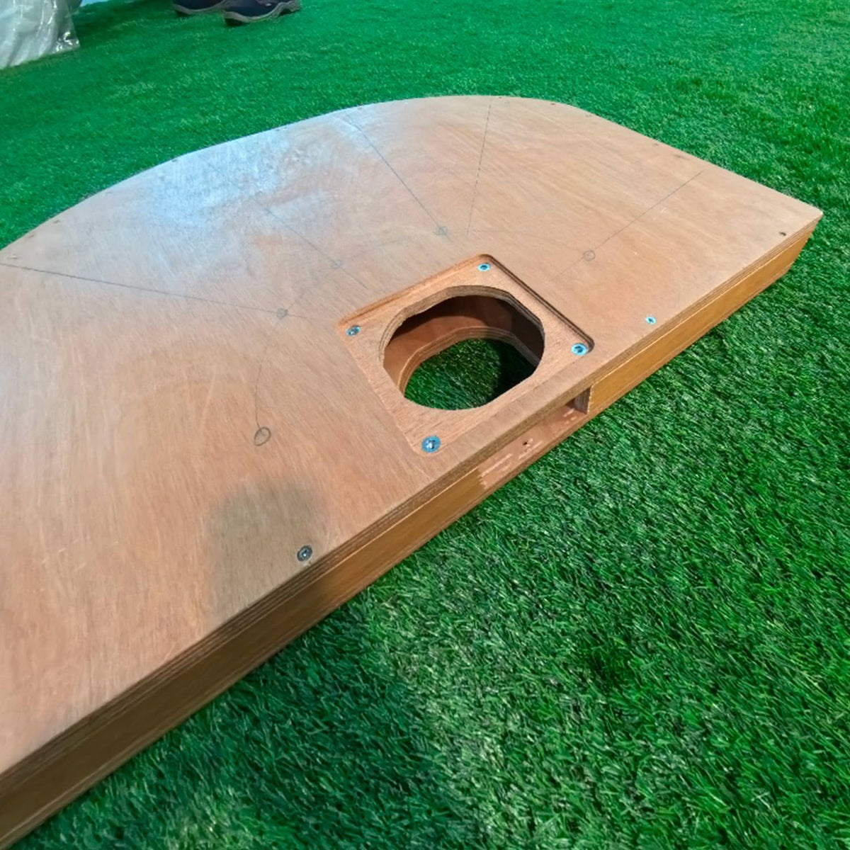 Pedana in legno Okume per doccia SINED eleganza e resistenza