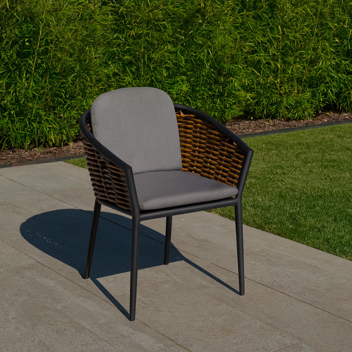Poltroncina Asti SINED eleganza e resistenza per il tuo giardino