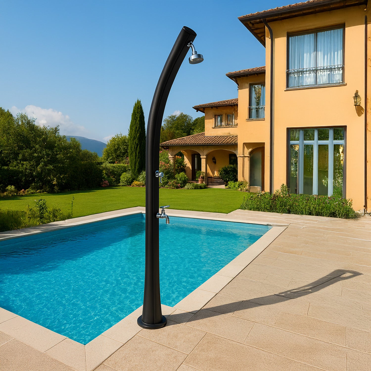 Doccia solare nera Rio Black: design elegante e materiali resistenti