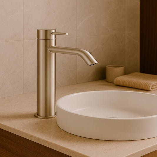 Bathroon faucet in stainless steel Levante Alto, elegance and durability