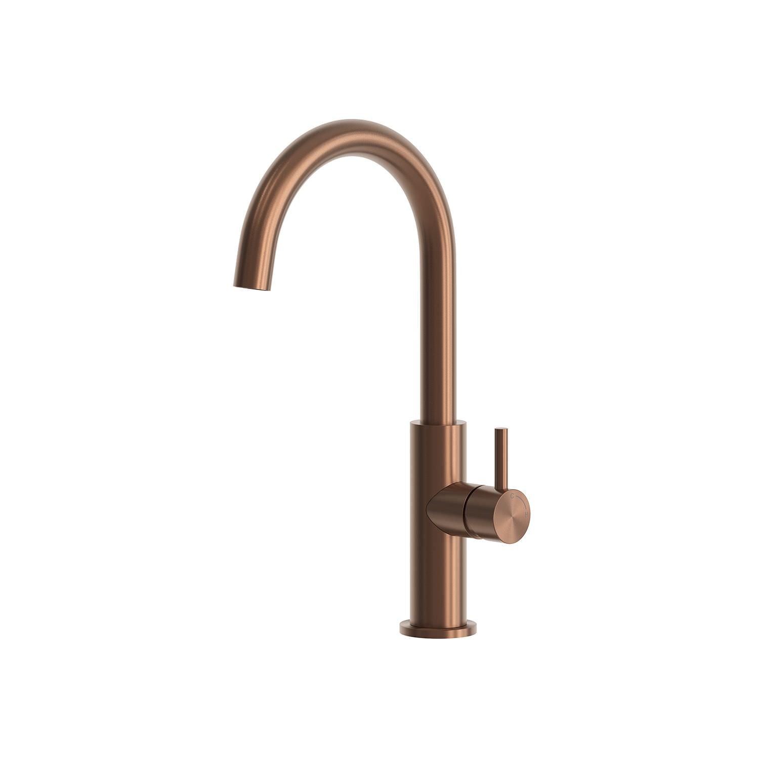 Rubinetto Sined Levante Alto Inox Oro Rosa: Eleganza e Durabilità per la Tua Cucina