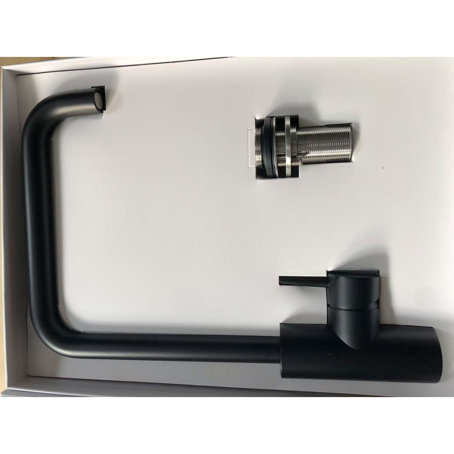 Rubinetto cucina Levante Quadro Nero design elegante e resistente