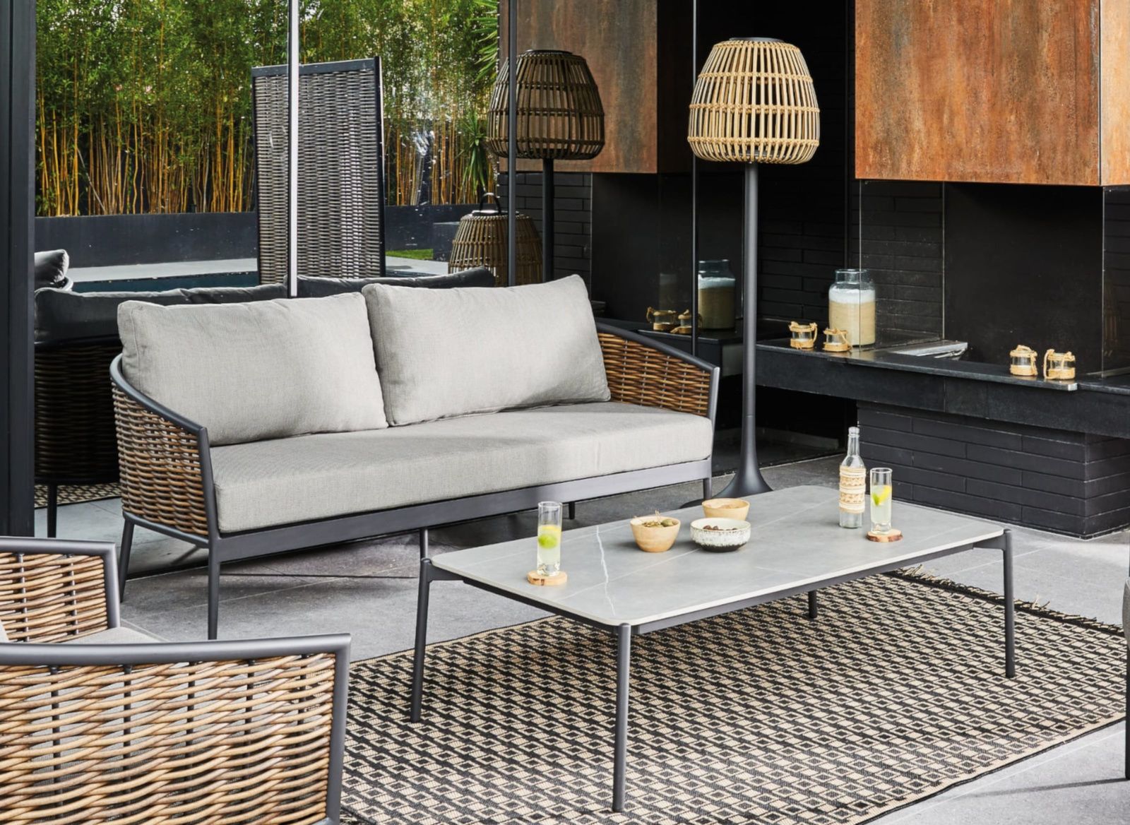 set divano giardino Asti: eleganza e resistenza, acquista ora! 