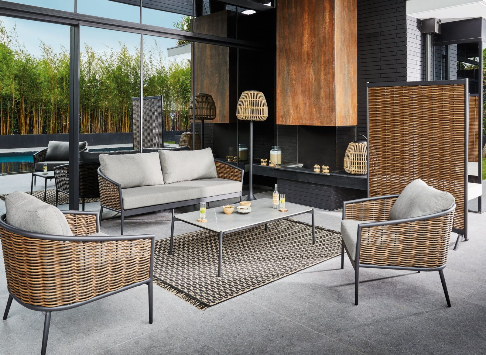 set divano giardino Asti: eleganza e resistenza, acquista ora! 