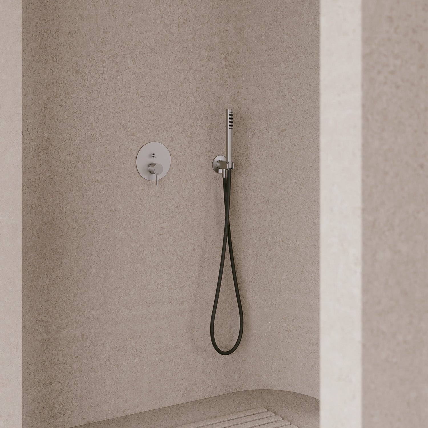 Miscelatore da muro Levante Inox con doccino flessibile