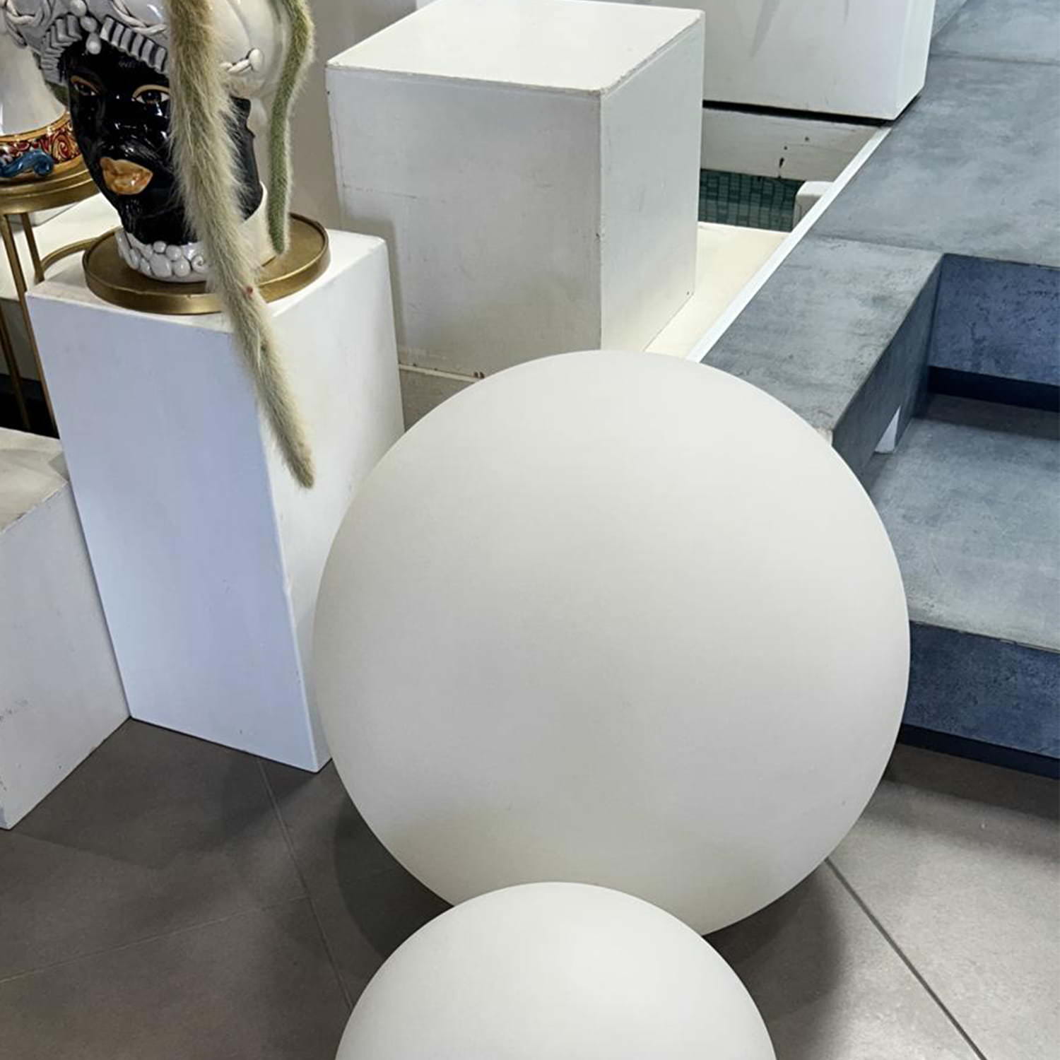 Sfera luminosa led 40 cm: eleganza e qualità per il tuo spazio