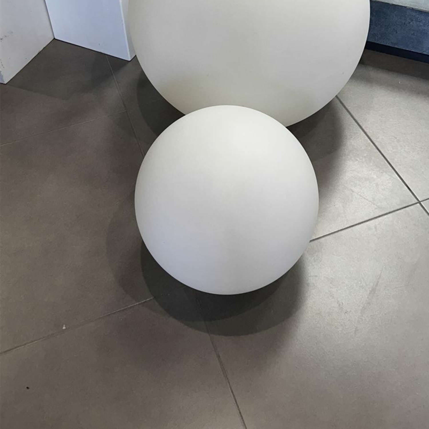 Sfera luminosa solare 50 cm: eleganza e qualità per il tuo spazio