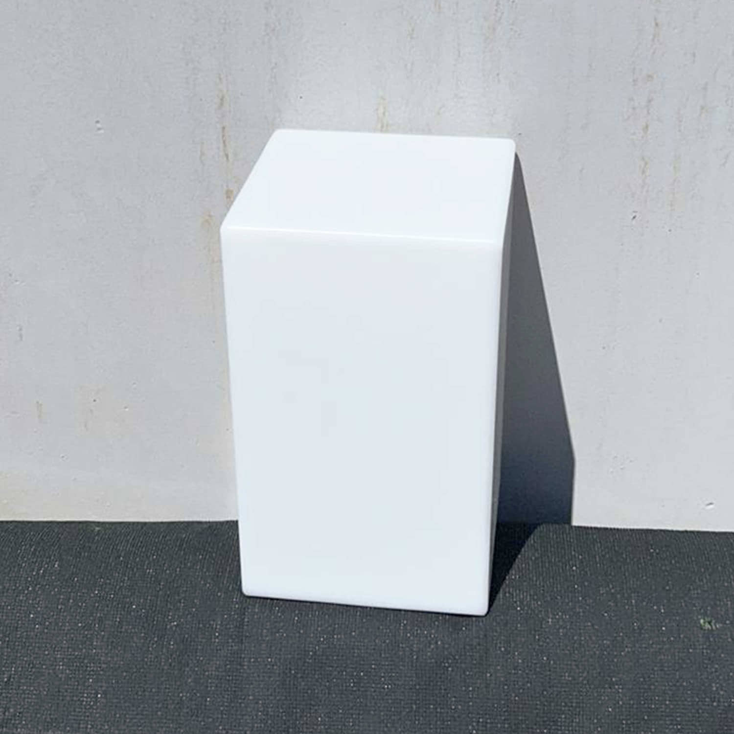 Sgabello Luminoso Par: Design Elegante e Resistente, Acquista Ora!