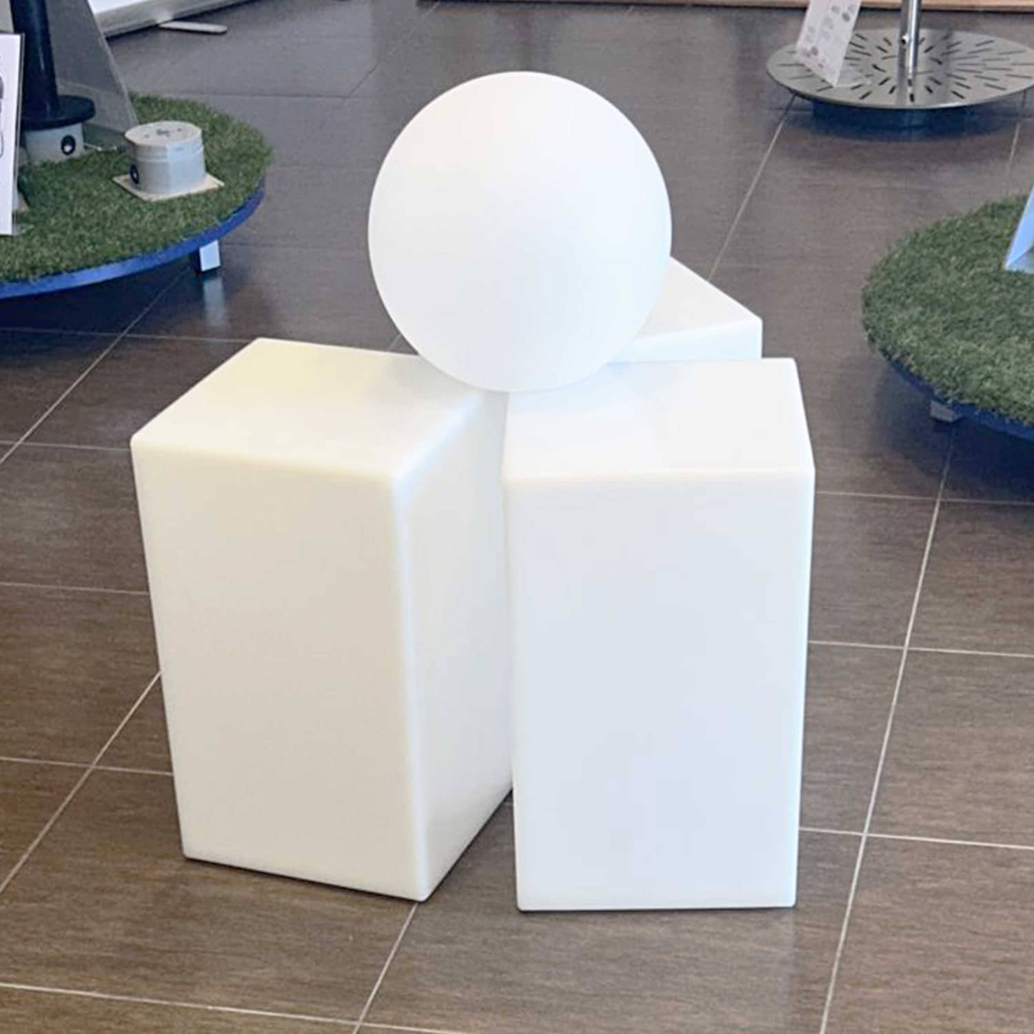 Sgabello Luminoso Par: Design Elegante e Resistente, Acquista Ora!