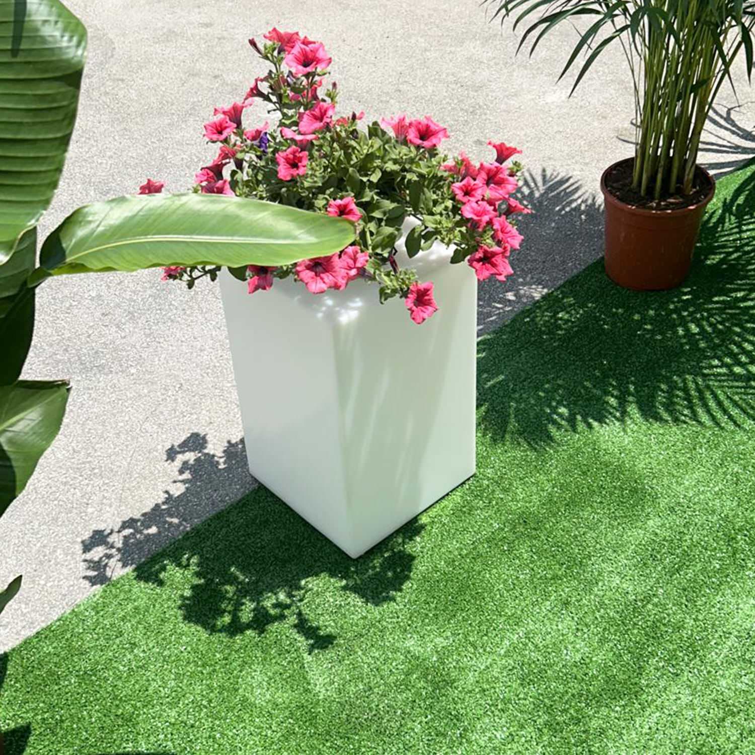 Sgabello Luminoso Par: Design Elegante e Resistente, Acquista Ora!