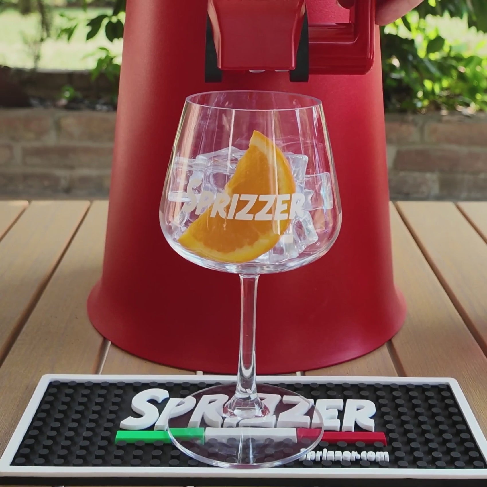 Kit Sprizzer Nero con 3 bicchieri design elegante materiali resistenti ideale per aperitivi unici Acquista ora